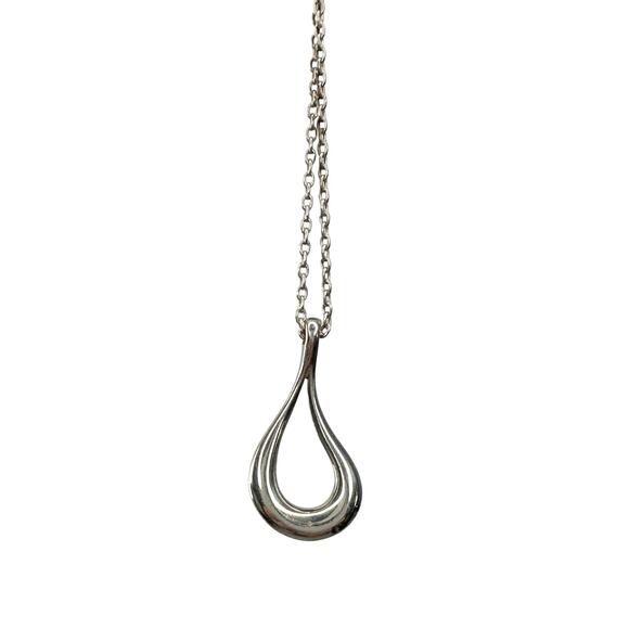 Tiffany and Co Small Elsa Peretti Teardrop Pendant Necklace 18" - Sterling - Picture 1 of 12